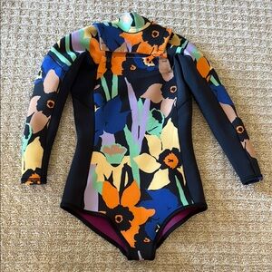 Girls Roxy wetsuit size 12